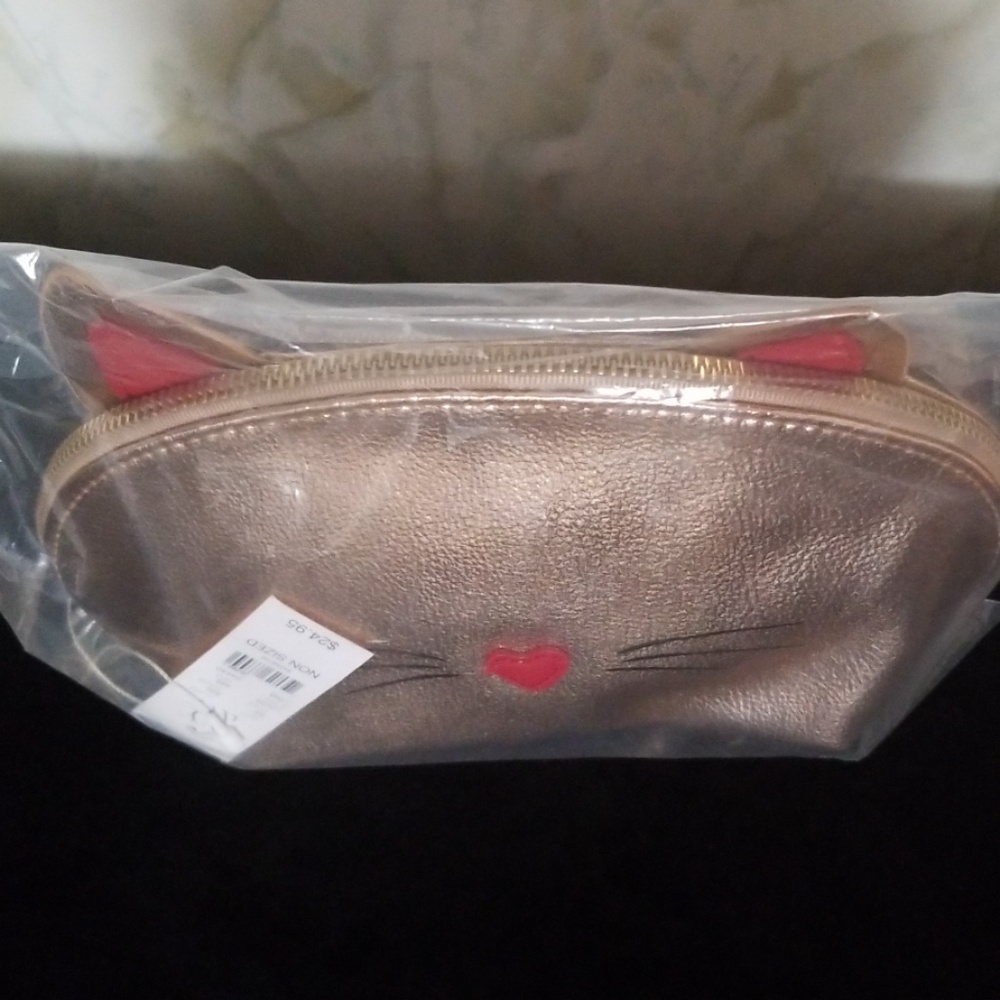 NY&C ...cosmetic bag😻